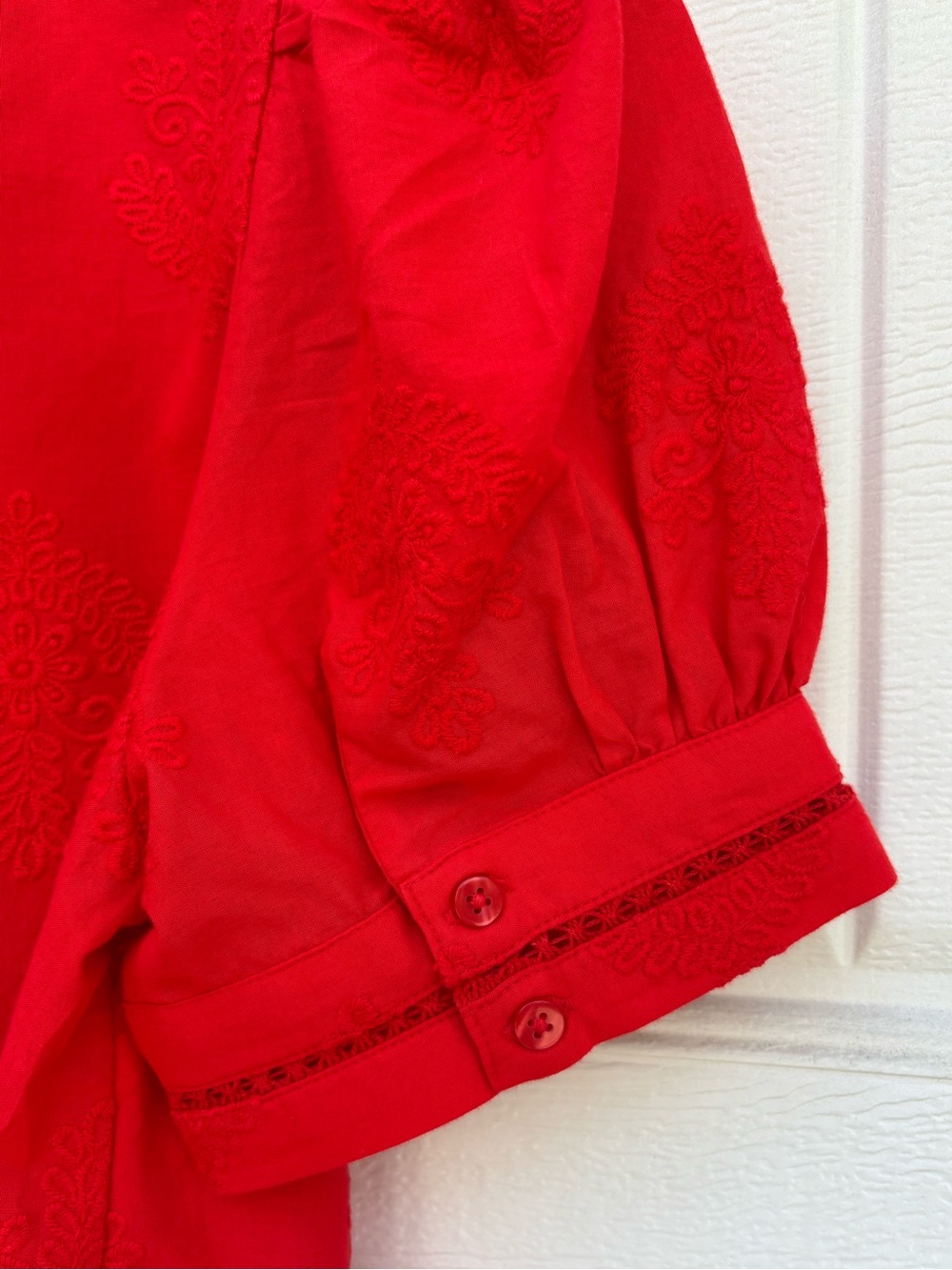 Crown & Ivy Red Embroidered Puff Sleeve Blouse Size Small NWOT - Picture 4 of 5